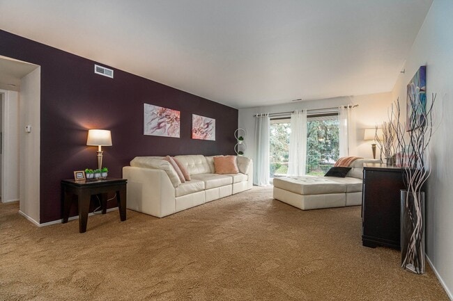 Prentiss Pointe Apartments