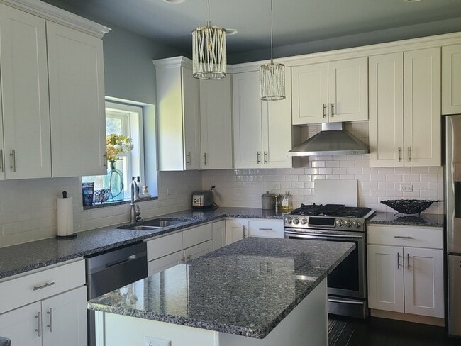 328 Kain St in Ottawa, IL - Building Photo - Building Photo