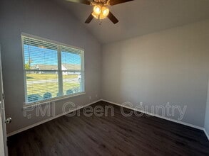 7427 S Walnut Ave in Broken Arrow, OK - Building Photo - Building Photo