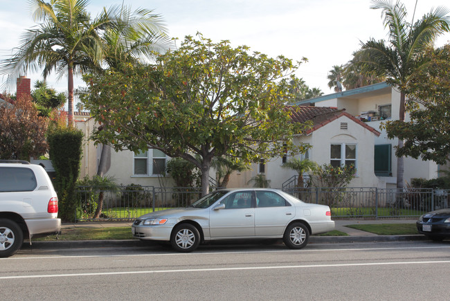 1427 17th St in Santa Monica, CA - Building Photo - Building Photo