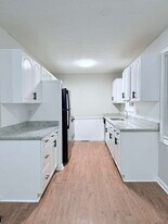 5957 Sherrie Ln in Powder Springs, GA - Building Photo