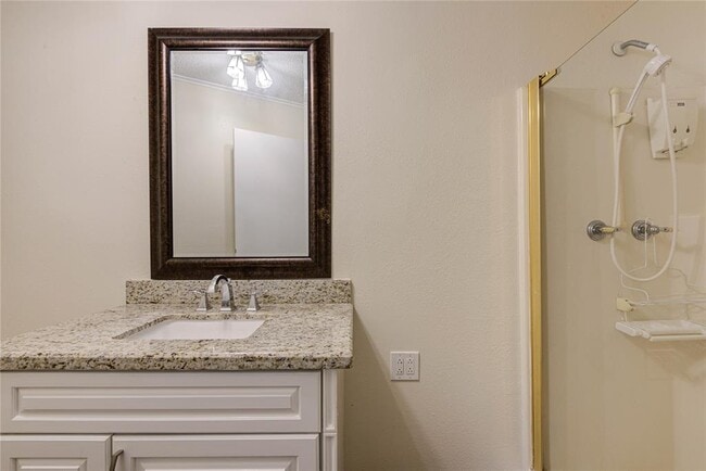 10850 Kirktown Dr in Houston, TX - Building Photo - Building Photo