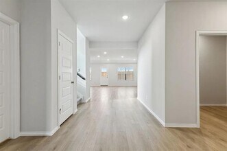 511 Frst Hvn Dr in Van Alstyne, TX - Building Photo - Building Photo