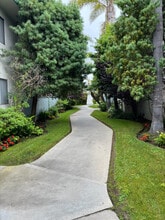 21025 Victor Street in Torrance, CA - Foto de edificio - Building Photo