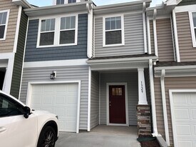 1329 Maplesmith Wy in Moore, SC - Building Photo