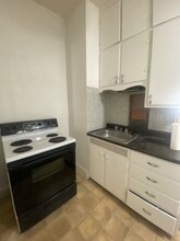 22 W King St-Unit -Apt. 2 in York, PA - Foto de edificio - Building Photo