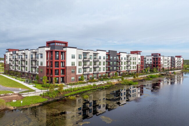 Parkway Crossings in Kissimmee, FL - Building Photo - Building Photo