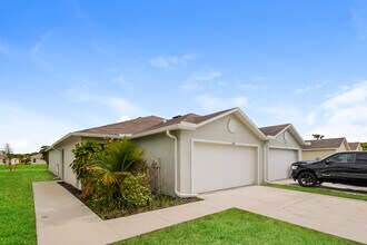 9078 Aegean Cir in Lehigh Acres, FL - Building Photo - Building Photo