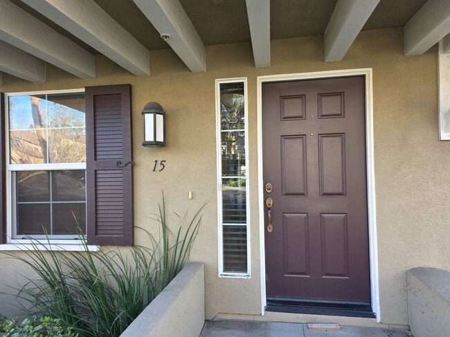 15 Agave Ct in Mission Viejo, CA - Foto de edificio - Building Photo