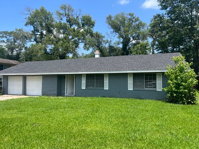 property at 375 Littlejohn Dr