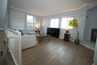 10929 Landale St, Unit 1 in North Hollywood, CA - Building Photo - Building Photo