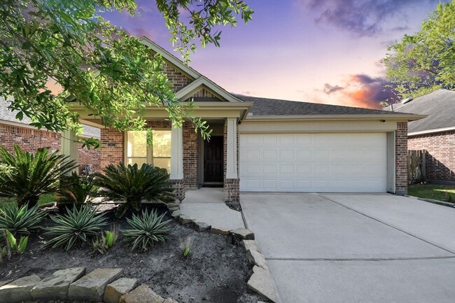 27427 Channing Springs Dr in Spring, TX - Building Photo - Building Photo