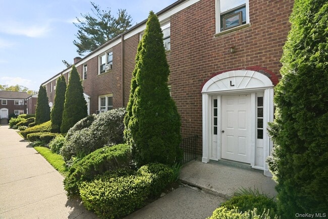 property at 79 N Broadway