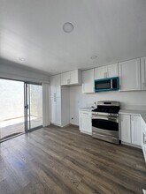 17740 La Rosa Ln in Fountain Valley, CA - Building Photo - Building Photo