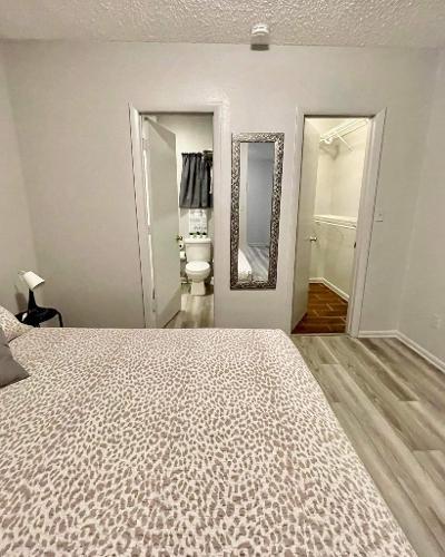 3219 W Cherry St, Unit Studio in Tampa, FL - Building Photo - Building Photo