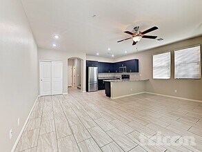 12541 W Hummingbird Terrace in Peoria, AZ - Foto de edificio - Building Photo