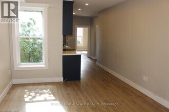 500 Main St E in Hamilton, ON - Building Photo - Building Photo