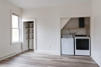 1301 8th Ave in Beaver Falls, PA - Building Photo - Building Photo