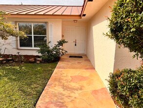 1580 NW 11th St in Boca Raton, FL - Building Photo - Building Photo