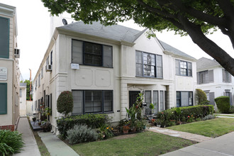 216 S Reeves Dr in Beverly Hills, CA - Building Photo - Building Photo