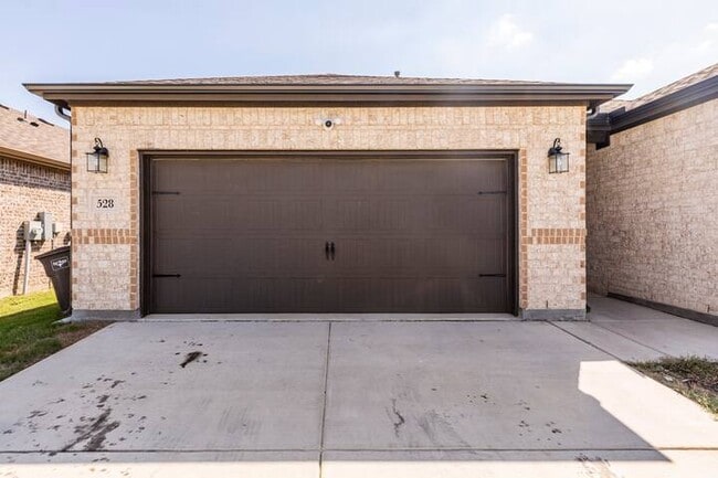 property at 528 Bronze Forest Dr