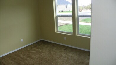 2787 NE Spring Water Pl in Bend, OR - Building Photo - Building Photo