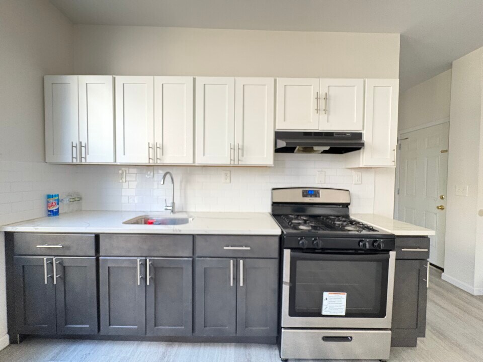 109-111 Norwood St, Unit 1L in Newark, NJ - Building Photo