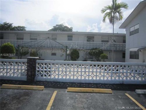 400 SE 3rd Ave-Unit -104 in Hallandale Beach, FL - Building Photo