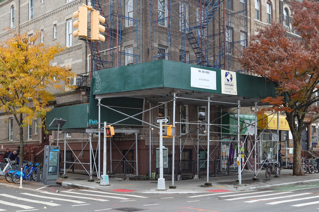 5901 4th Ave in Brooklyn, NY - Building Photo