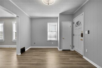 321 W Babbitt Ave in Pen Argyl, PA - Building Photo - Building Photo