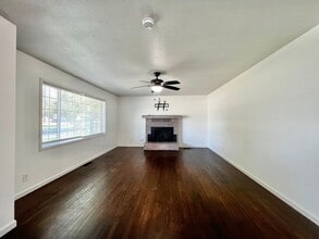 4206 Onyx Ave in Klamath Falls, OR - Building Photo - Building Photo