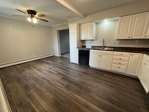 1209 Rosewood Dr NE in Warren, OH - Building Photo - Building Photo