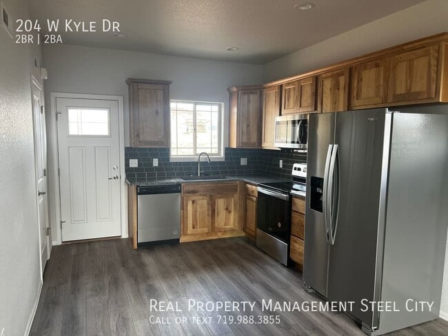 204 W Kyle Dr in Pueblo West, CO - Building Photo - Building Photo