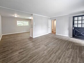 8438 Stonewall Jackson Dr in Jonesboro, GA - Building Photo - Building Photo