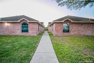 1921 Aruba Dr in Edinburg, TX - Building Photo