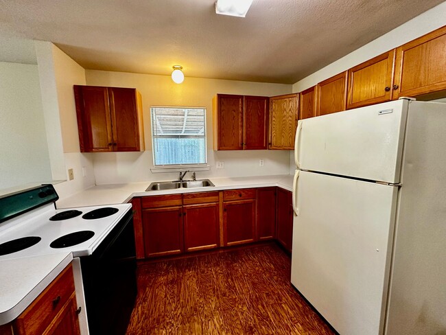 1212 Main St in Kerrville, TX - Building Photo - Building Photo