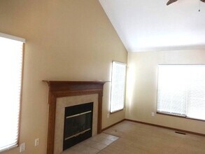 7793 Waggoner Chase Blvd in Blacklick, OH - Foto de edificio - Building Photo