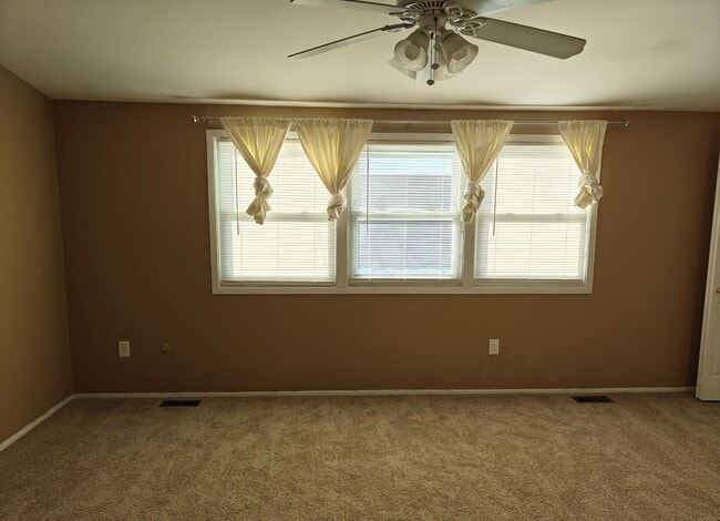 1813 Brentwood in Troy, MI - Building Photo - Building Photo