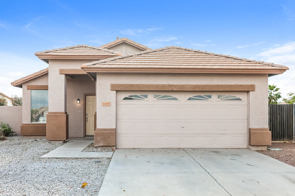 6651 W Townley Ave in Glendale, AZ - Foto de edificio