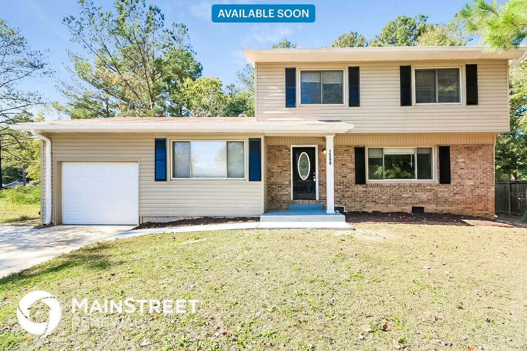1566 Pintail Rd in Jonesboro, GA - Building Photo