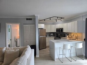 900 River Reach Dr in Fort Lauderdale, FL - Building Photo - Building Photo