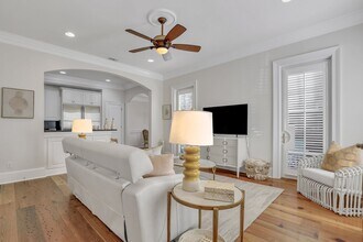 404 E Mc Donough St in Savannah, GA - Building Photo - Building Photo