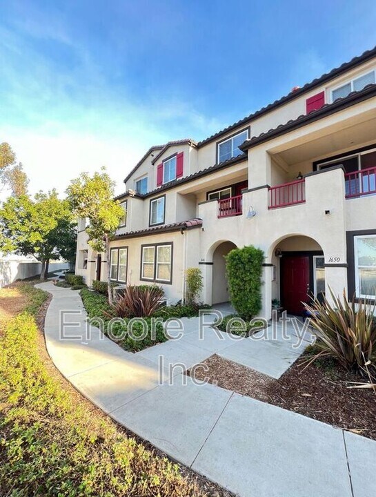 1646 Paseo Aurora in San Diego, CA - Building Photo