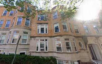 17 Fairbanks St, Unit 1 in Brookline, MA - Building Photo