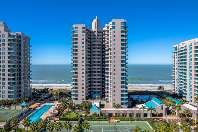 Ultimar Two in Clearwater, FL - Foto de edificio - Building Photo