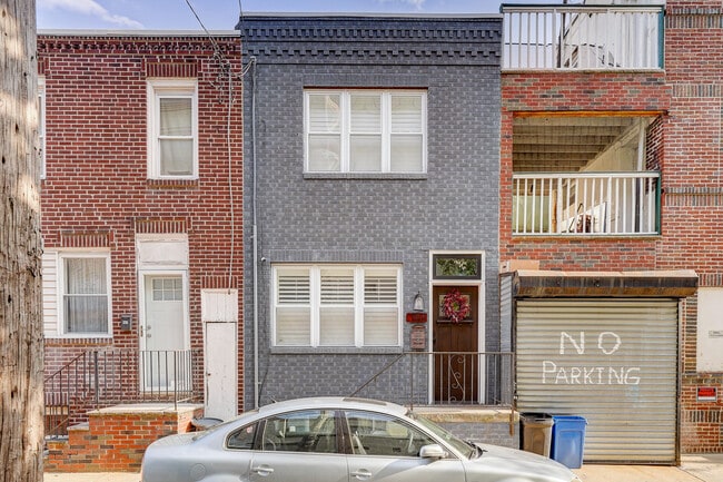 property at 905 Watkins St
