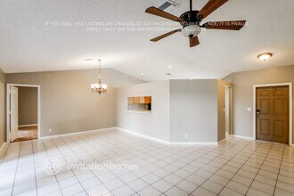 8029 W Country Club Blvd in Boca Raton, FL - Building Photo - Building Photo