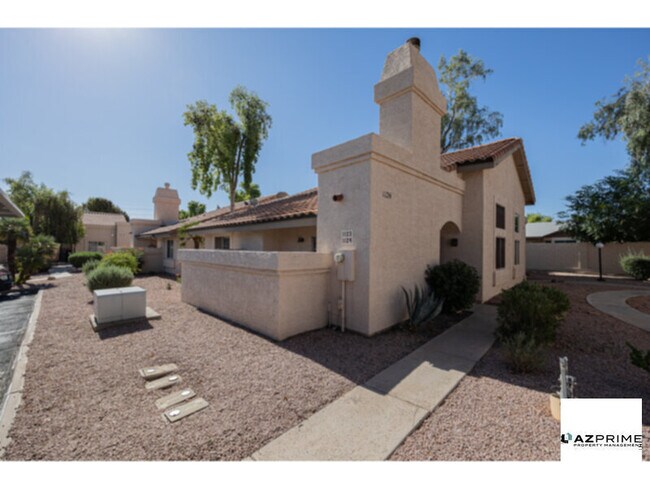 property at 2019 W Lemon Tree Pl