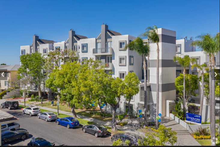 Midvale Apartments in Los Angeles, CA - Foto de edificio