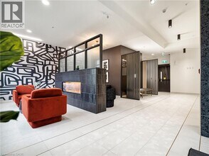 24 Union St E in Waterloo, ON - Building Photo - Building Photo